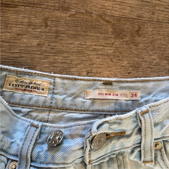 Levi’s 80s Mom Jean - Picture 3 of 6